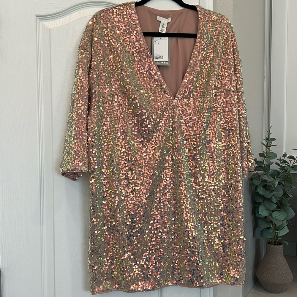 H&M Pink and Champagne Sequin T-Shirt Dress. Size large. New with tags.